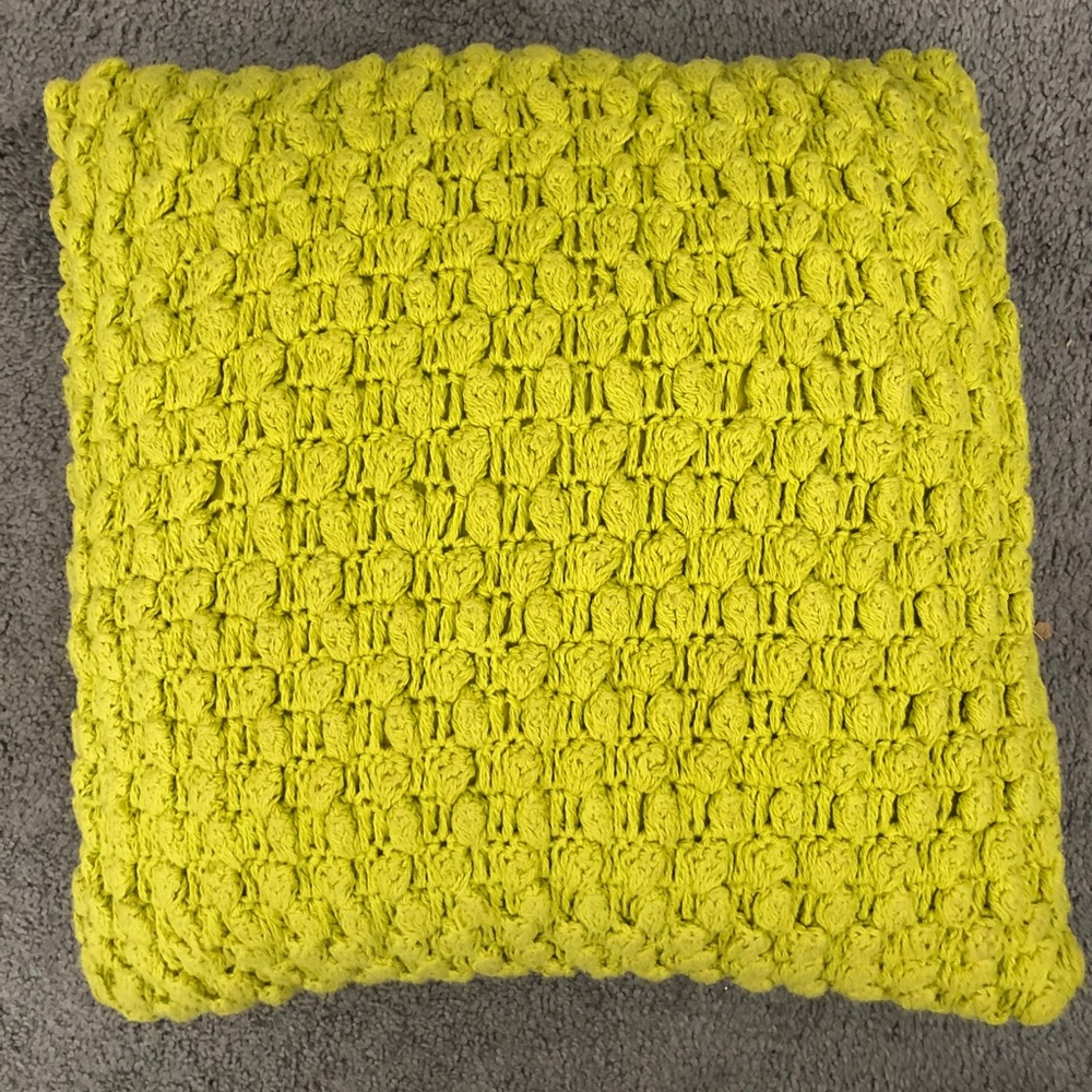 Knitted throw pillow!